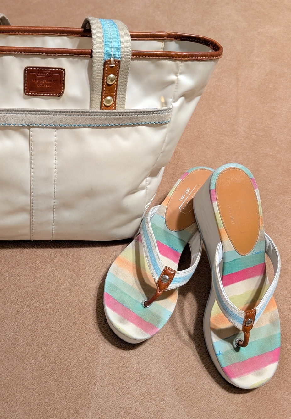 Vintage Coach Hamptons Tote & Matching Sandals - Picture 2 of 16